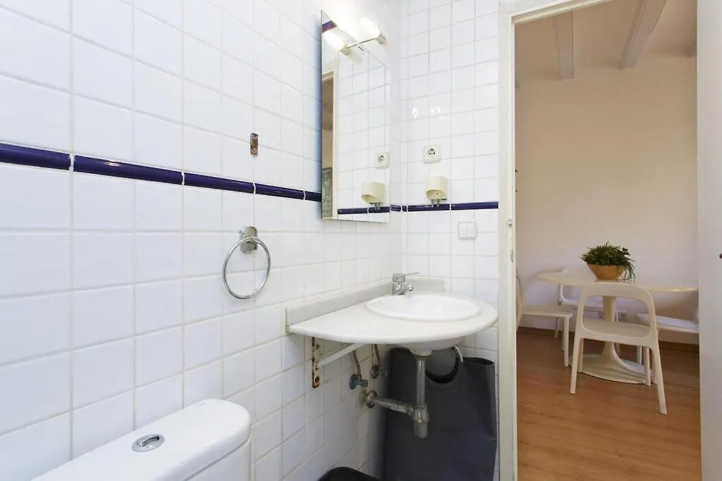 Centrico Apartamento Zona Ramblas 21Y11 Barcelona 0*,  Spain